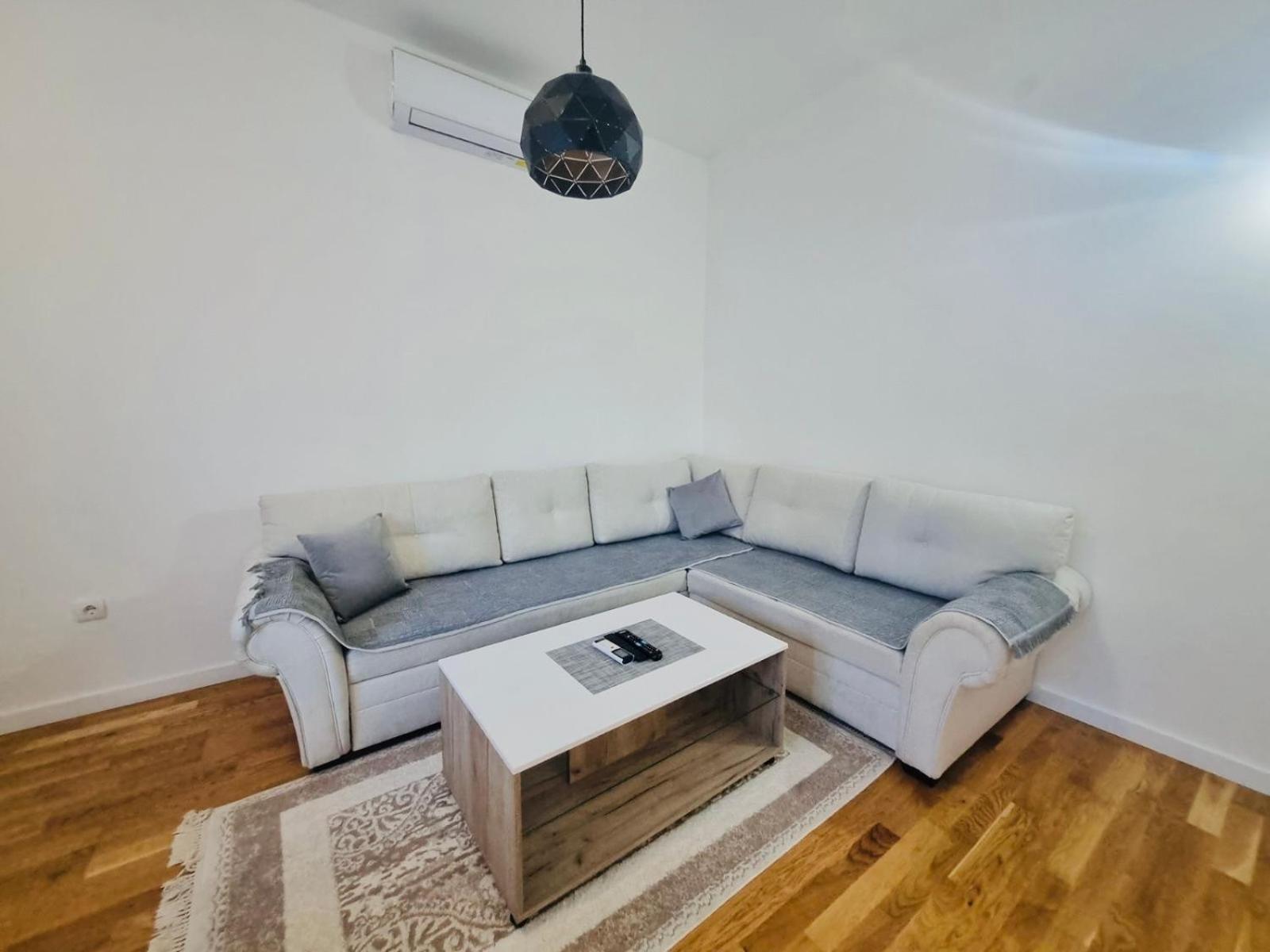 Apartment Dora Τσέτινιε Εξωτερικό φωτογραφία