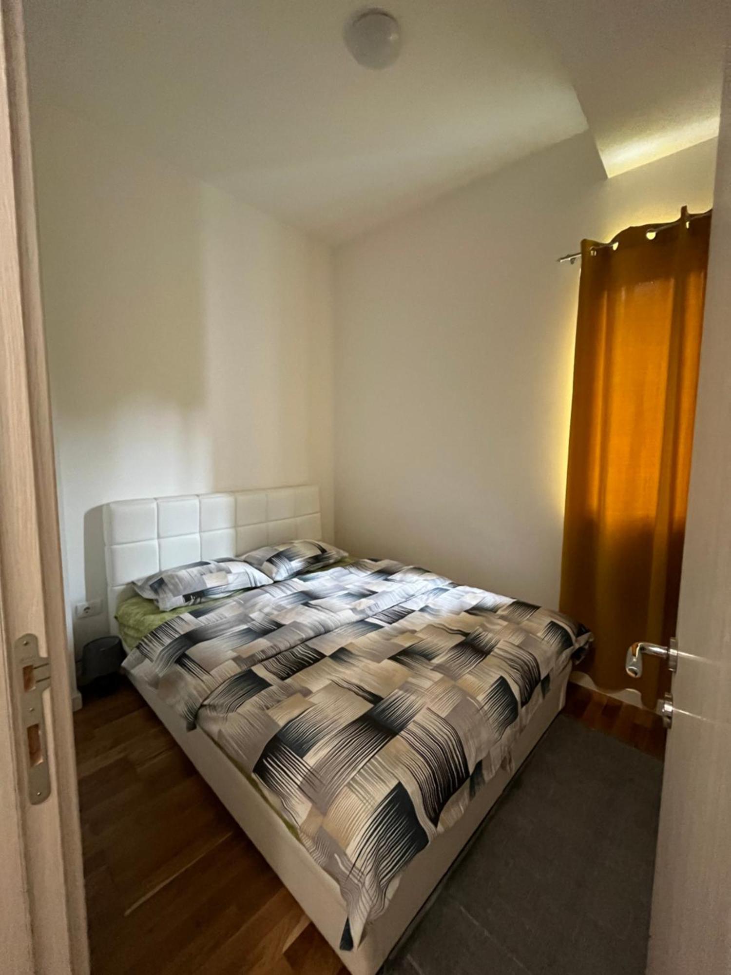 Apartment Dora Τσέτινιε Εξωτερικό φωτογραφία